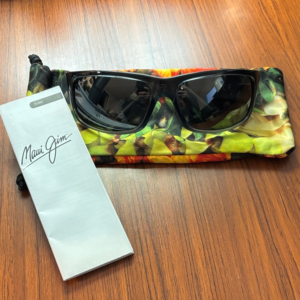 Maui Jim World Cup Sunglasses brand new without tags